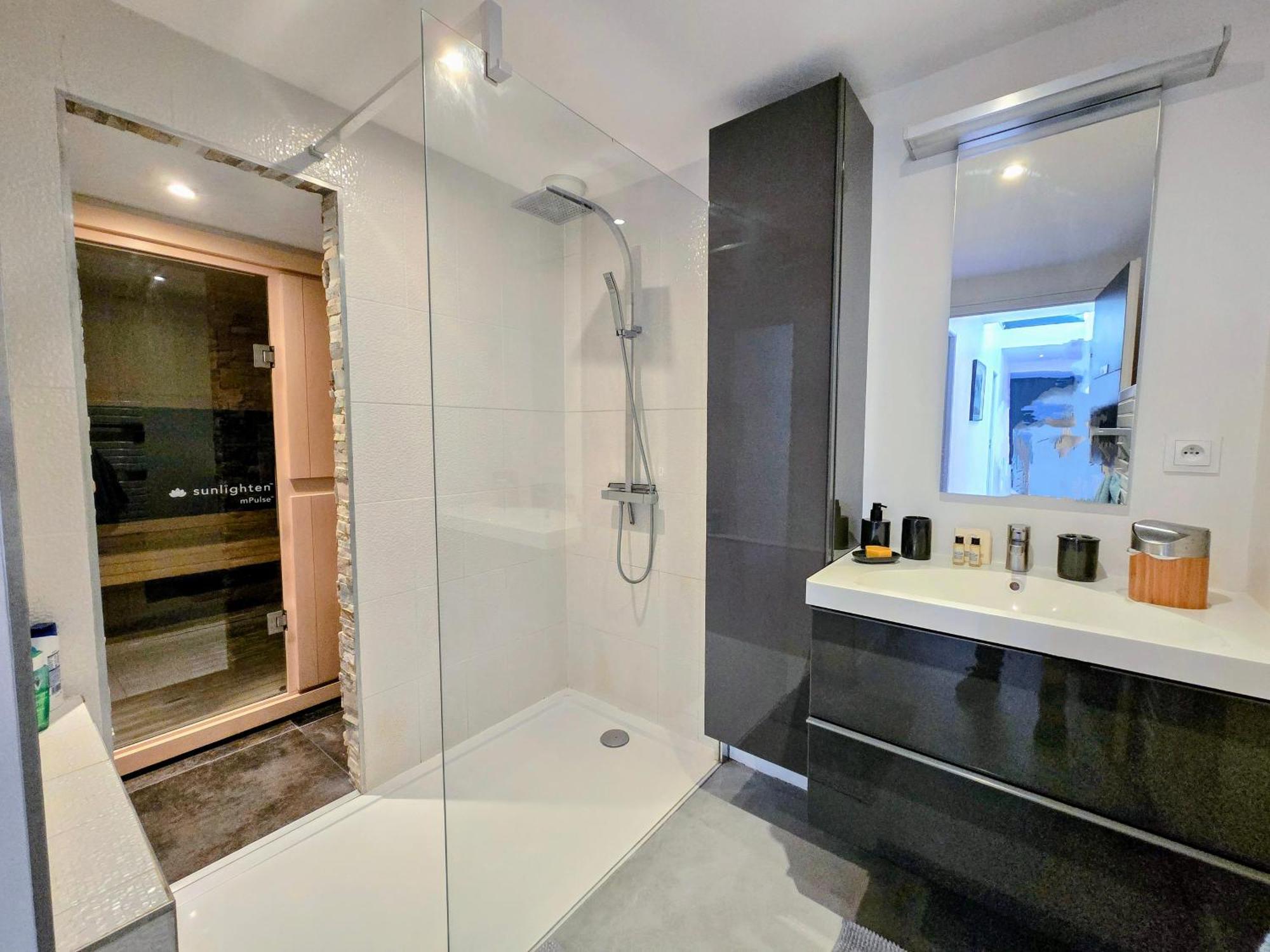 Rouen Centre Avec Sauna - Jacuzzi - Parking - 5 Etoiles מראה חיצוני תמונה